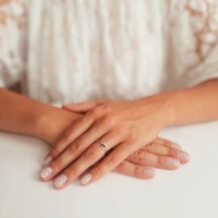 Złoty pierścionek zaręczynowy 236r-1-1 333 8K cyrkonia 