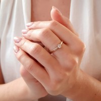 Złoty pierścionek zaręczynowy 835-1 pr. 585 14K