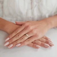 Złoty pierścionek zaręczynowy 287-1 333 8K cyrkonia 